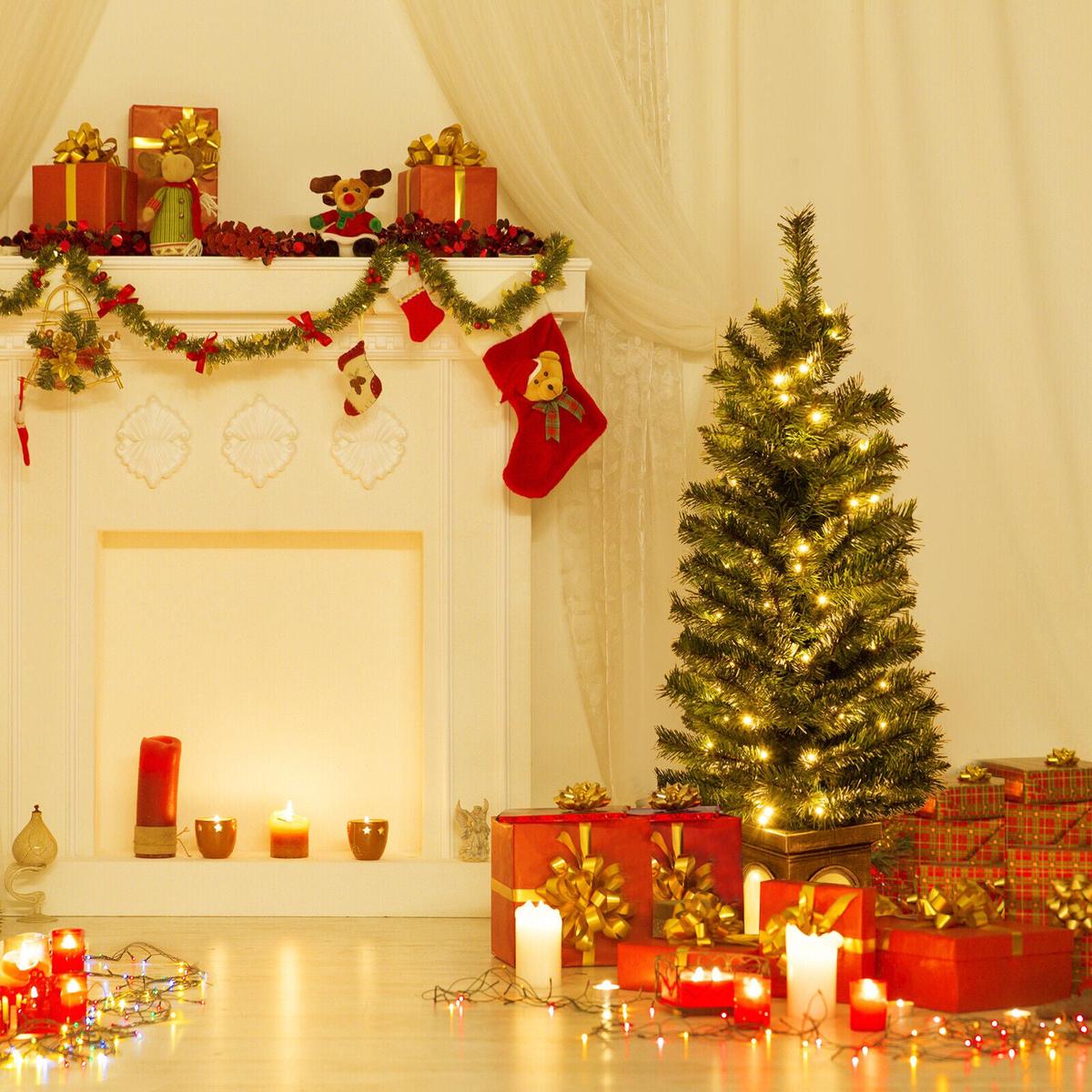 4  4 Feet Pre-Lit Potted Christmas Tree