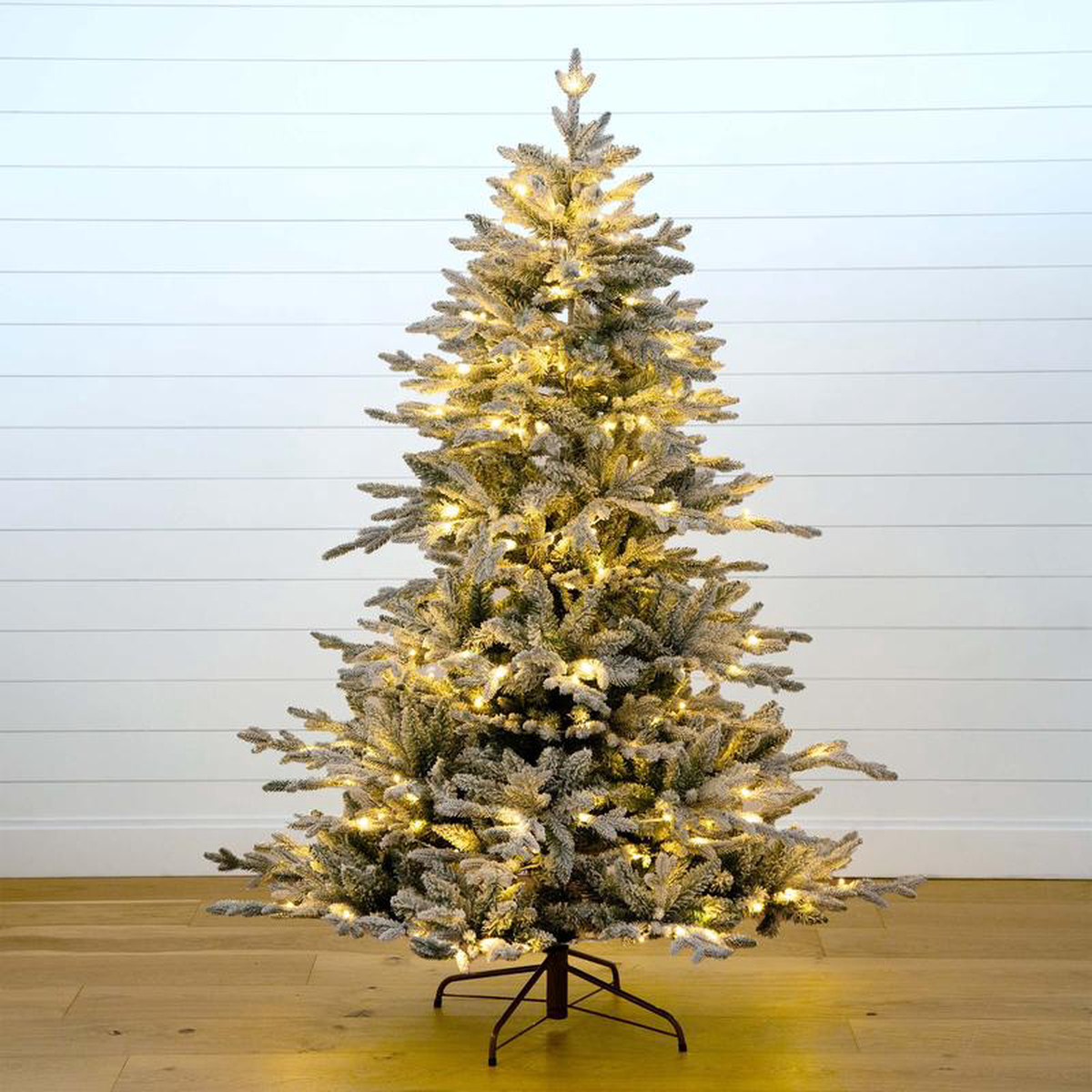 6 Pre-Lit Artificial Fraser Fir Flocked Christmas Tree with Instant Connect Technology and 280 Warm White LED Lights
