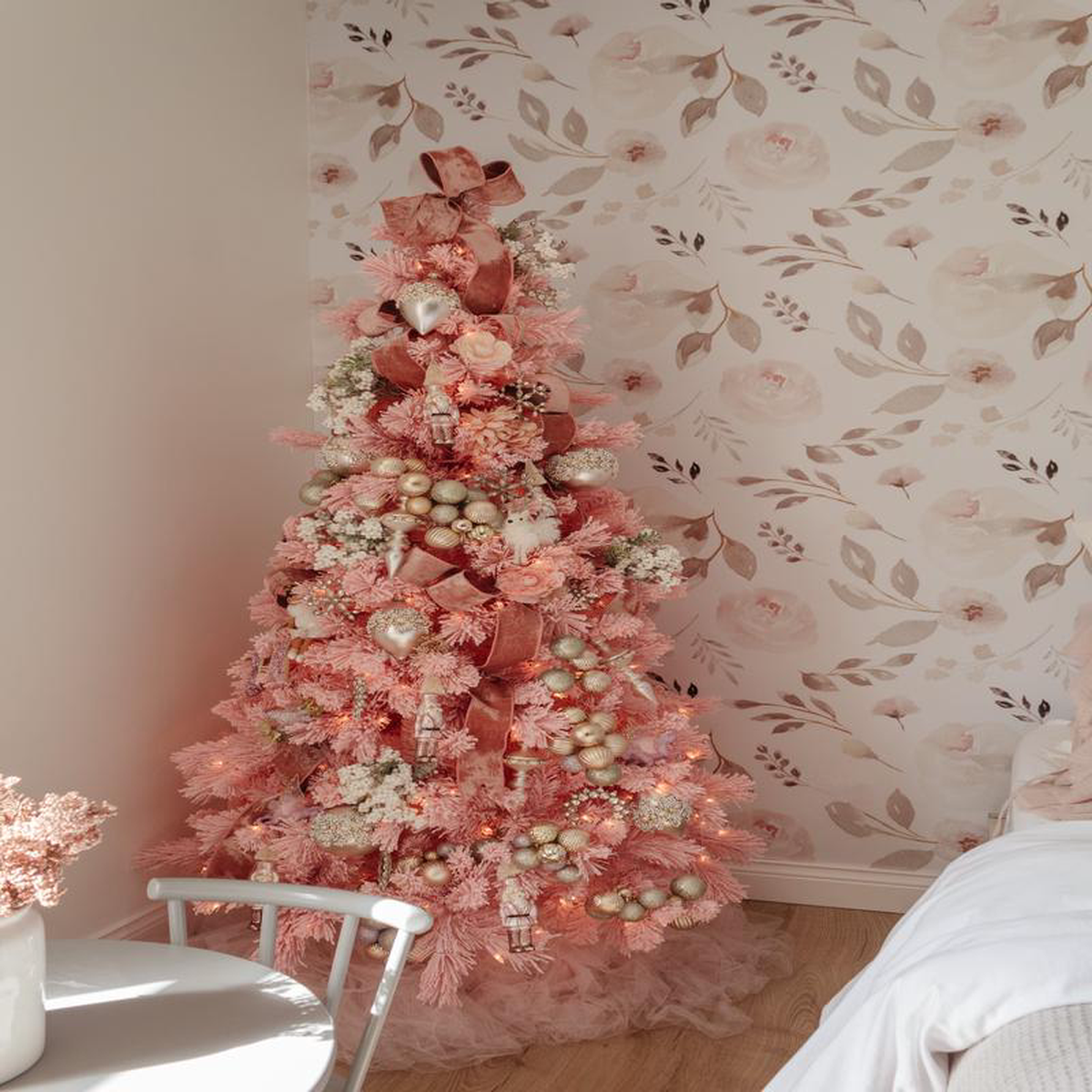 78242 Holiday Pink Cashmere Christmas Tree with 300 lights and 599 Bendable Branches
