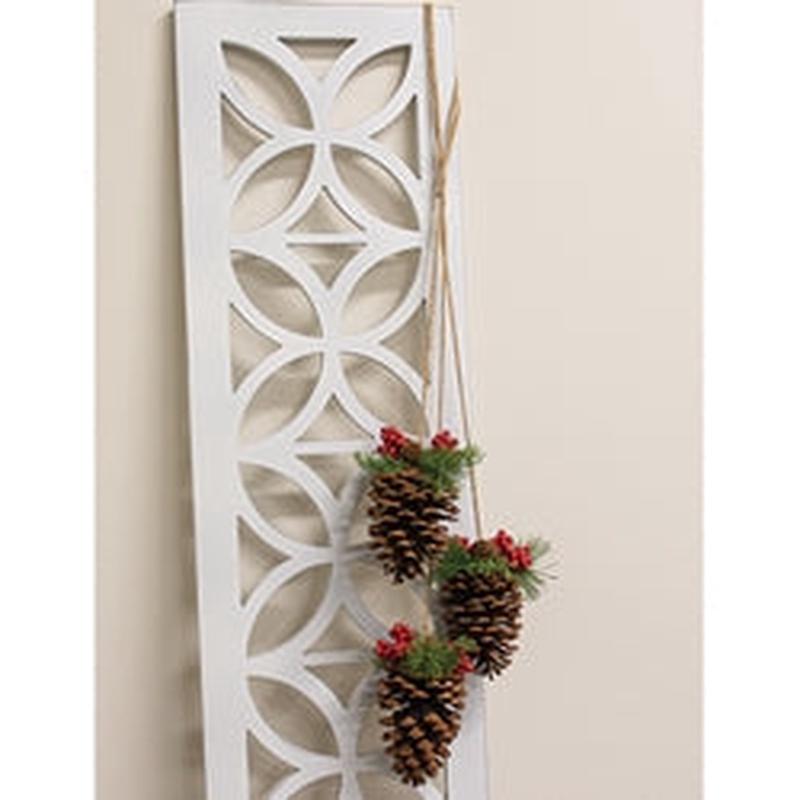 Woodland Pine Mix & Red Berries Pinecone Trio Hanger