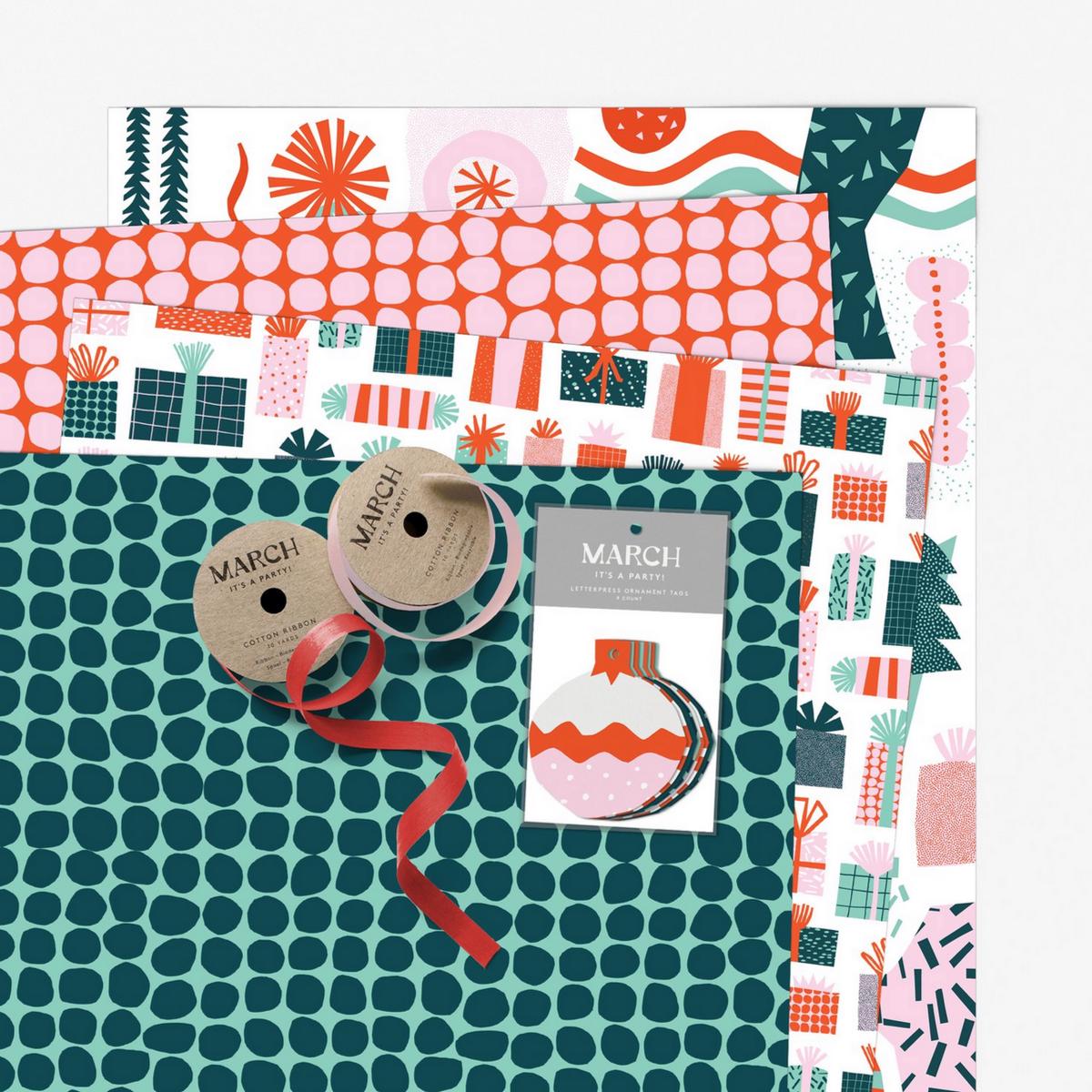 Winterland Gift Wrap Kit