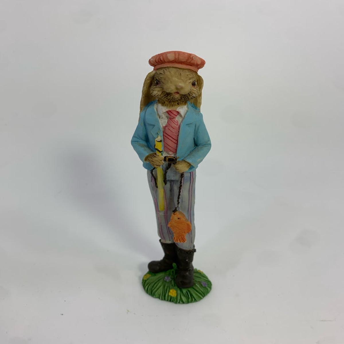 THIN BUNNY FIGURE W/FISH.