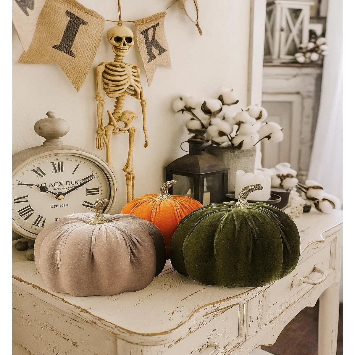 16cm Decorative Halloween Velvet Pumpkin with Glitter